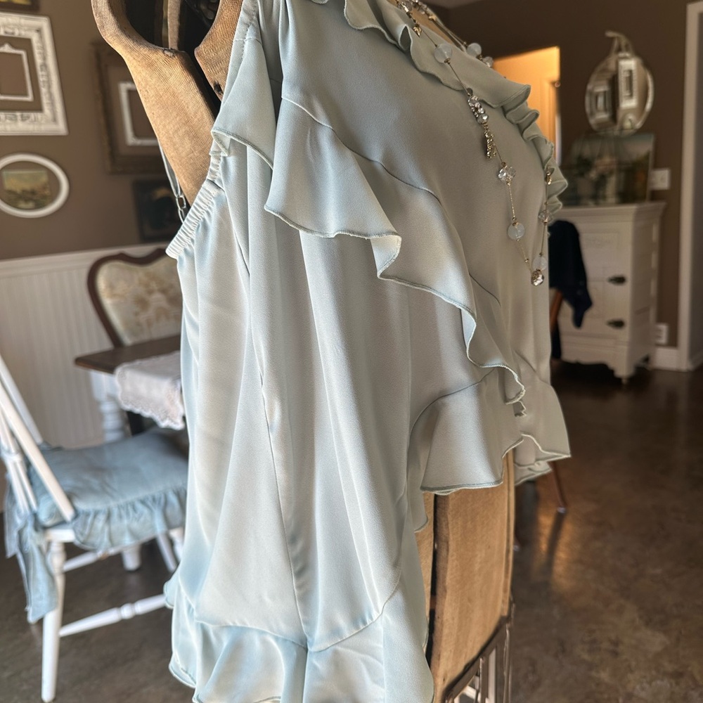 Freaking Adorable Ruffle Cropped Tank - Picture 6 of 7